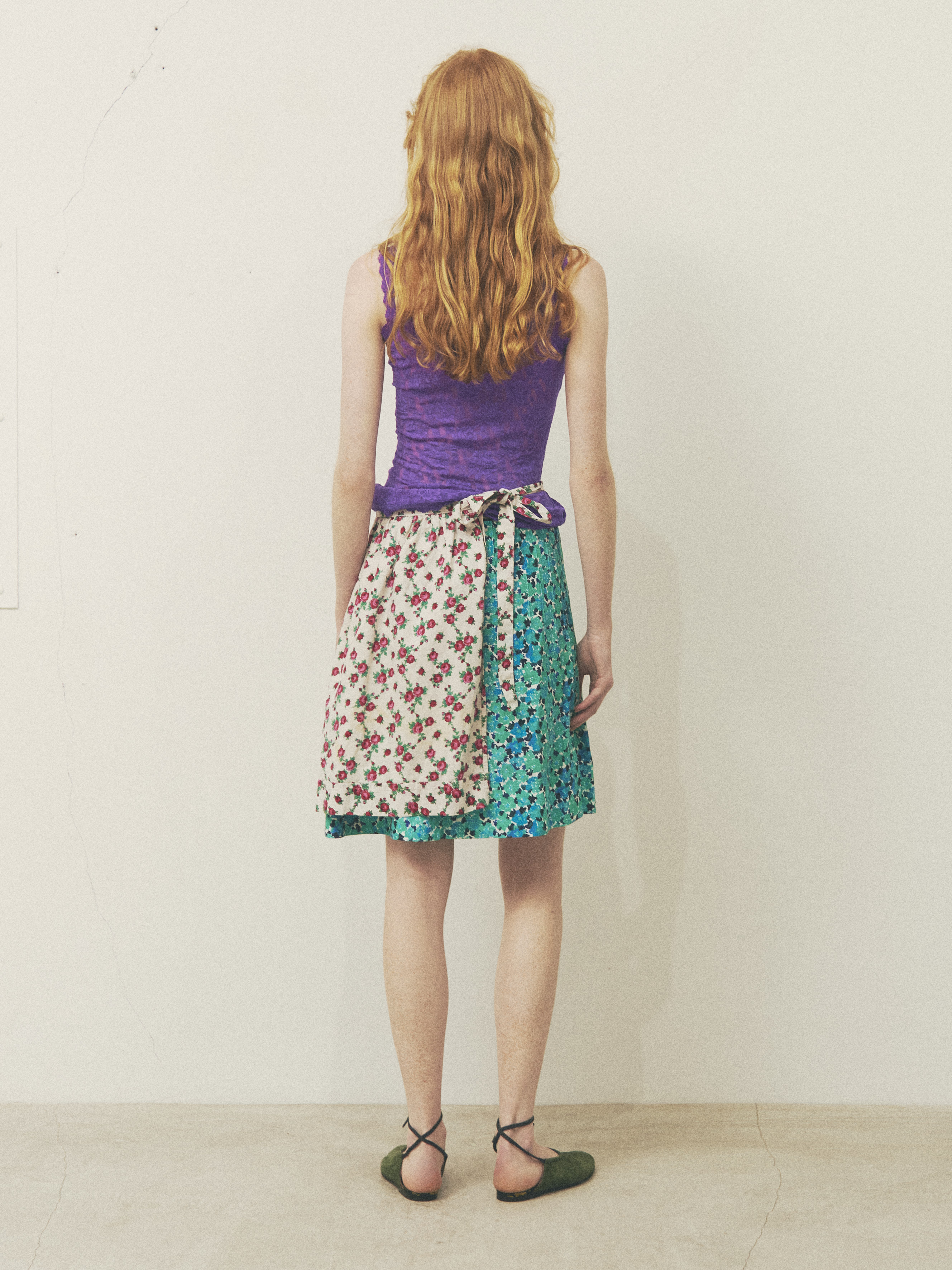FIRST DELIVERY apron look 6