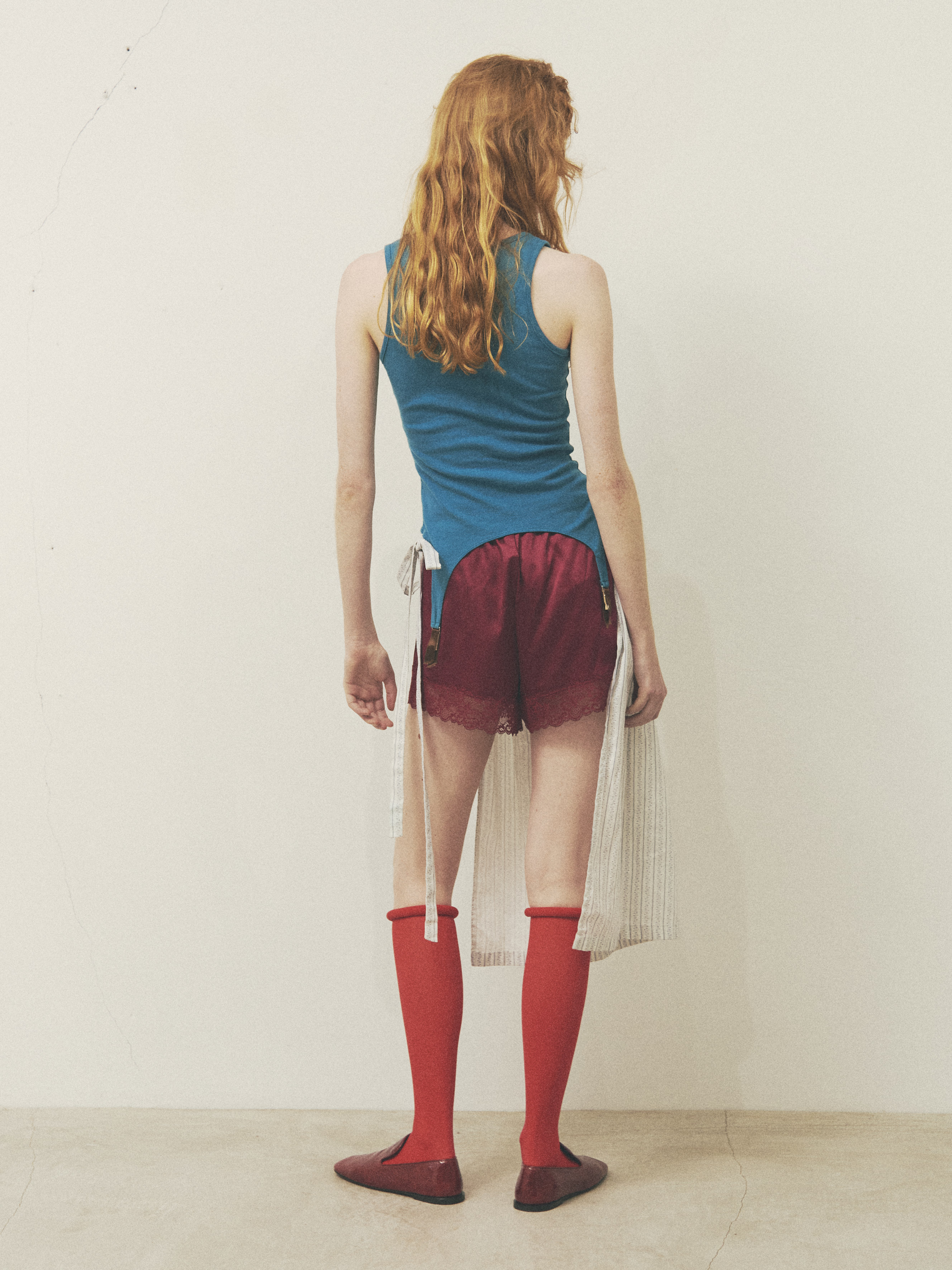 FIRST DELIVERY apron look 7