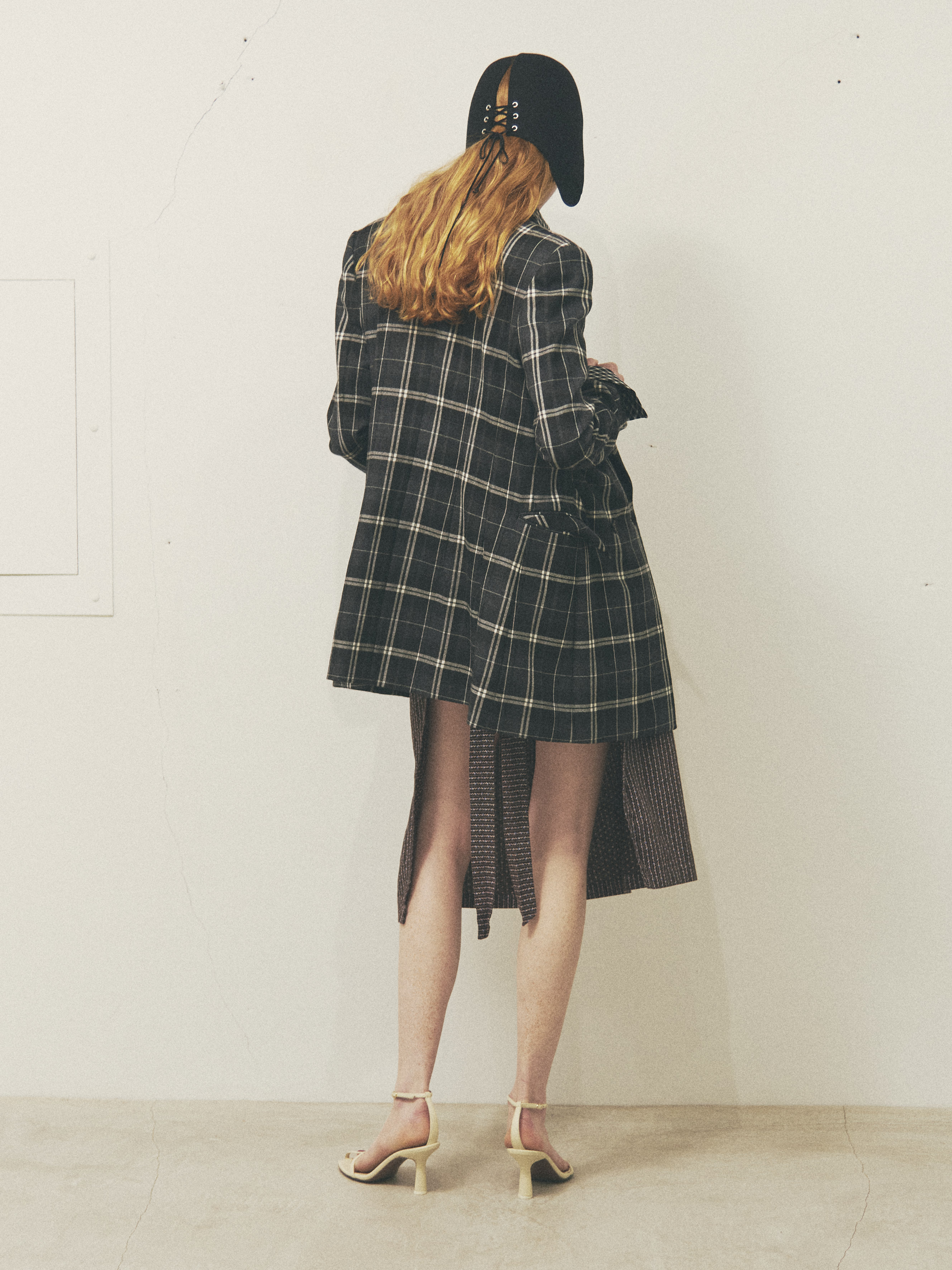 FIRST DELIVERY apron look 9